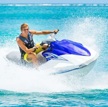 Randonnée en Jet-Ski au Lac de Pareloup — jet-ski à Lac de Pareloup