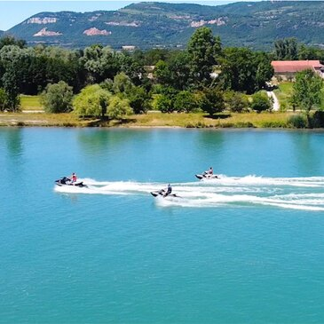 Randonnée en Jet Ski à Bourgoin-Jallieu — jet-ski à Bourgoin-Jallieu