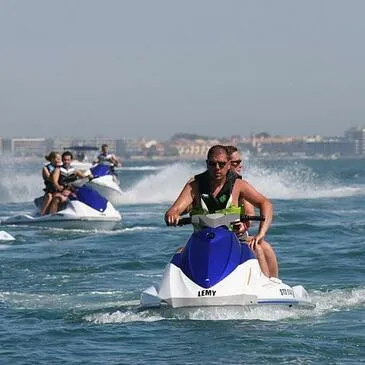 Randonnée en Jet Ski près du Grau-du-Roi — jet-ski à Grau-du-Roi